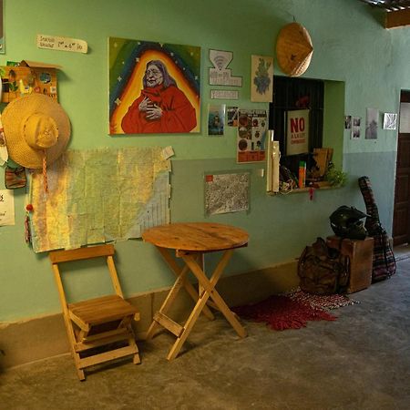 Acusi Hostel Camping Humahuaca Buitenkant foto