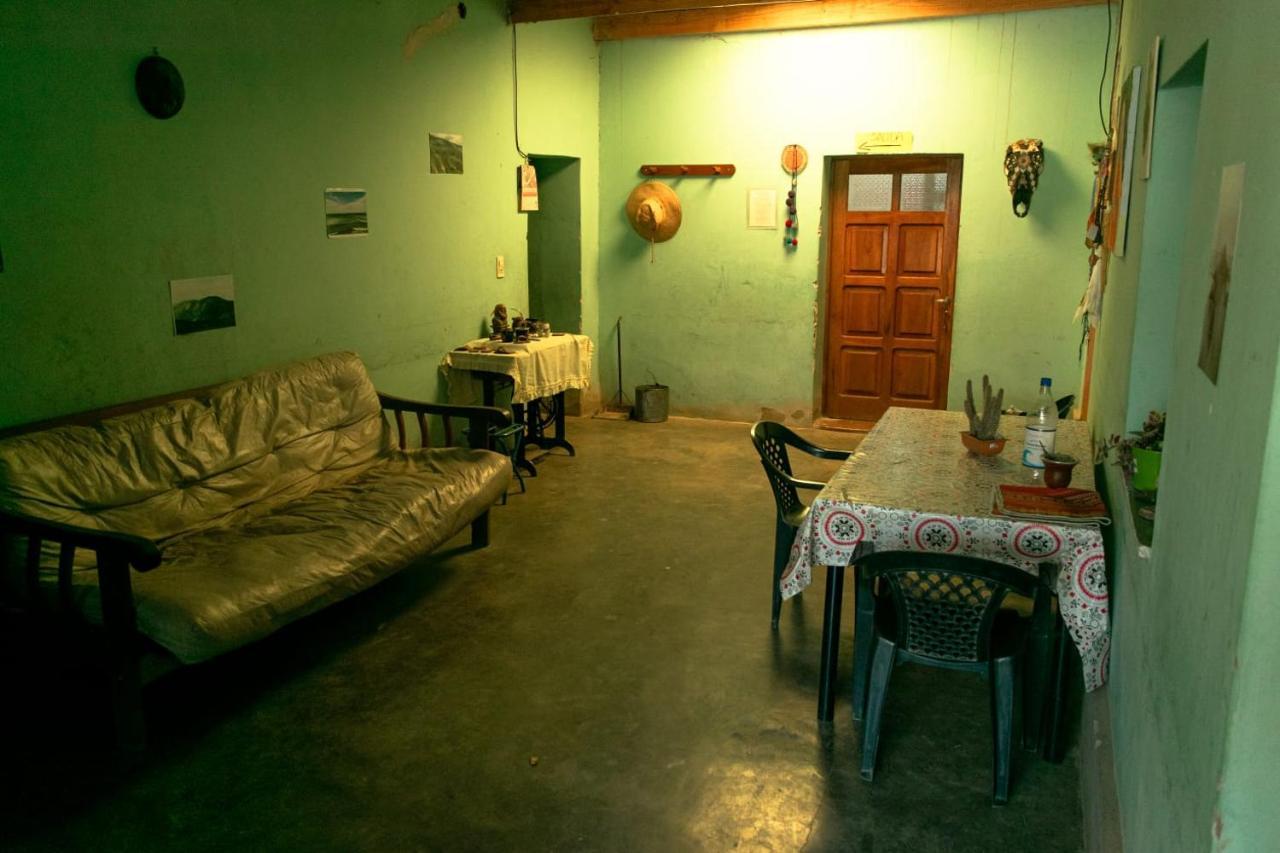 Acusi Hostel Camping Humahuaca Buitenkant foto