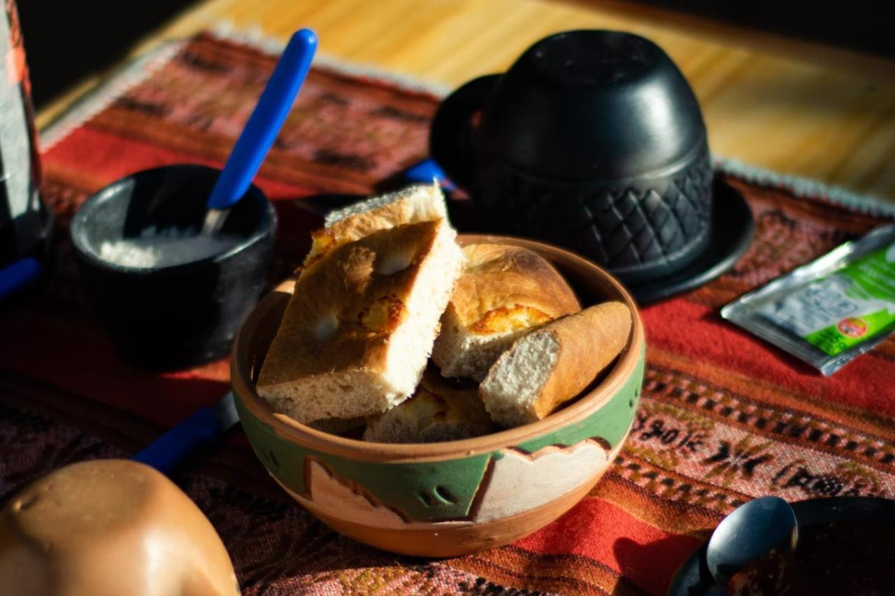 Acusi Hostel Camping Humahuaca Buitenkant foto